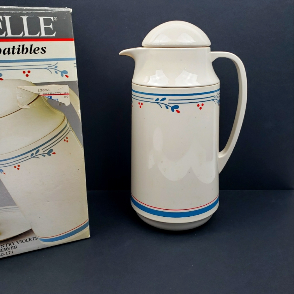Vintage Corelle Corning Country Violets 1 Quart Thermal Coffee Carafe.